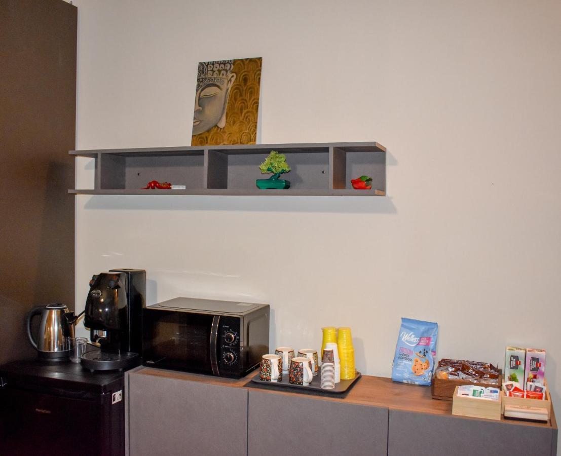 נאפולי Casa Vacanze Oikia - Room Girasole מראה חיצוני תמונה