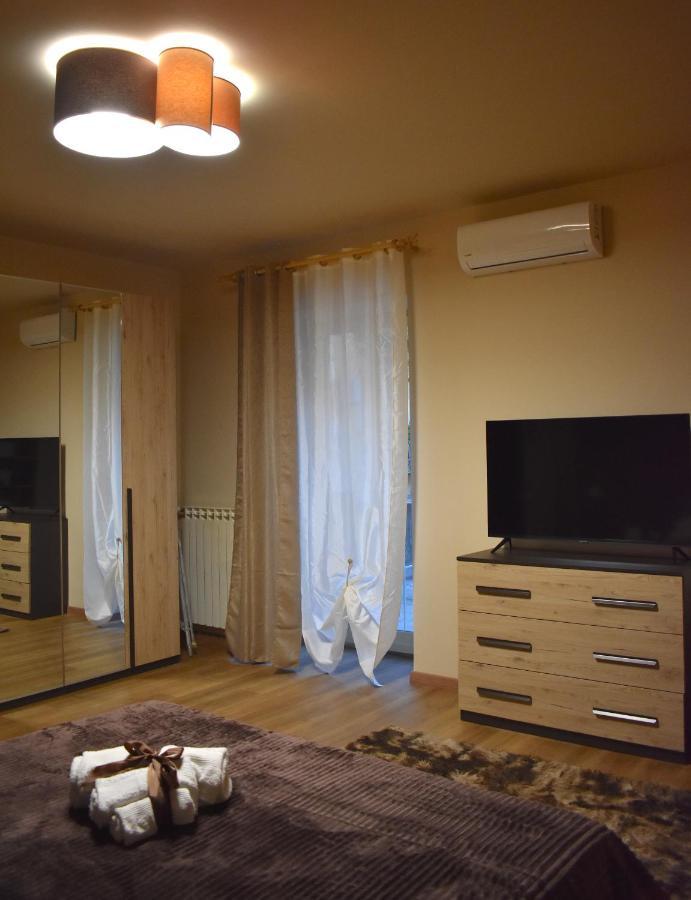 נאפולי Casa Vacanze Oikia - Room Girasole מראה חיצוני תמונה