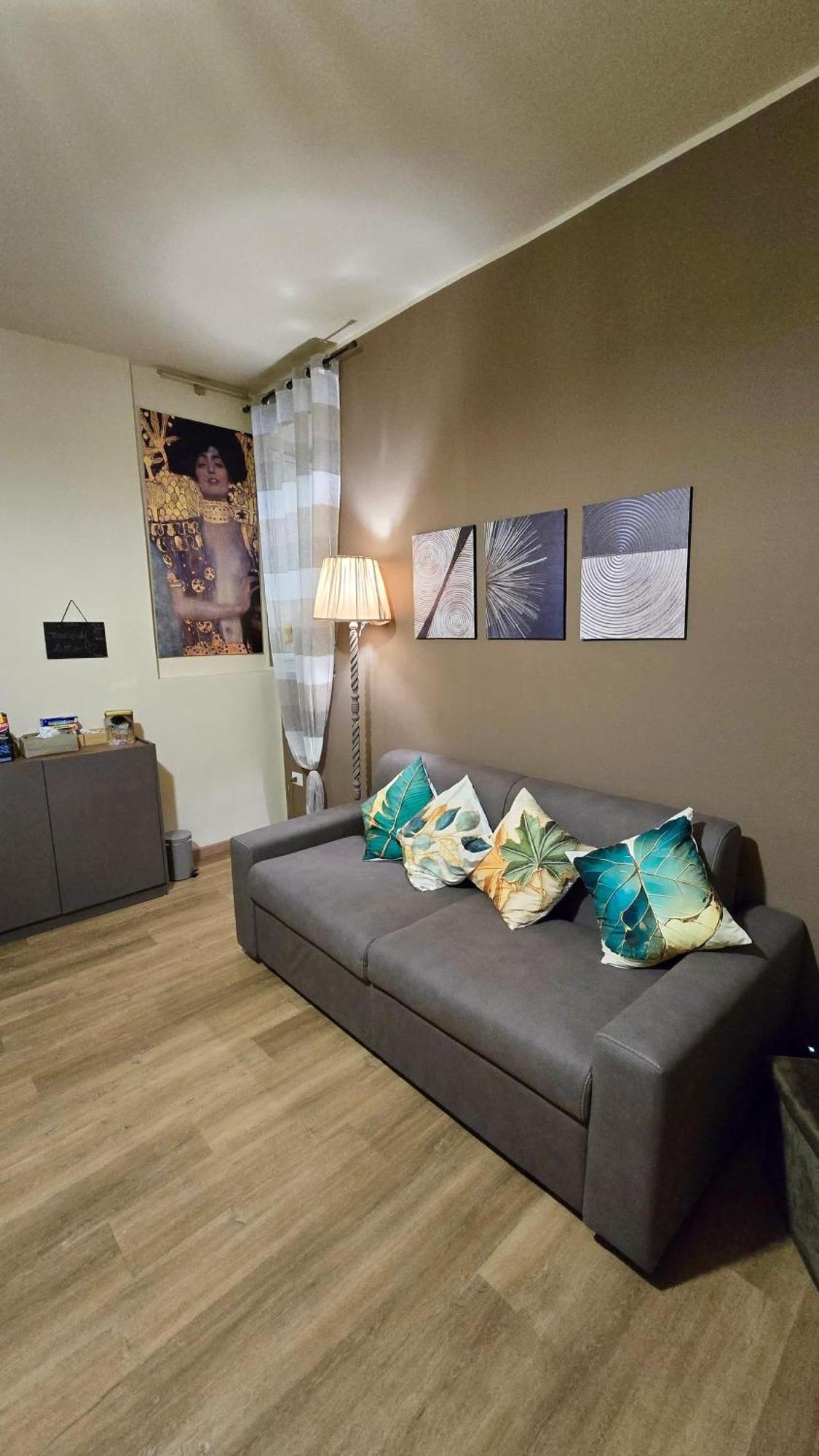 נאפולי Casa Vacanze Oikia - Room Girasole מראה חיצוני תמונה